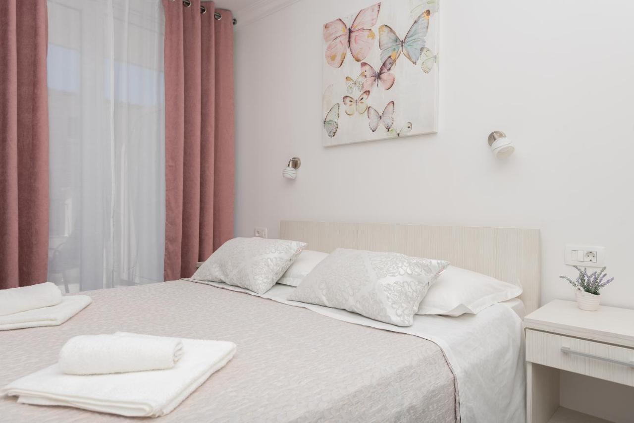 מאקרסקה Apartments Petrusic מראה חיצוני תמונה